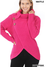Cargar imagen en el visor de la galería, Slouch Knit sweater with Wood Buttons
